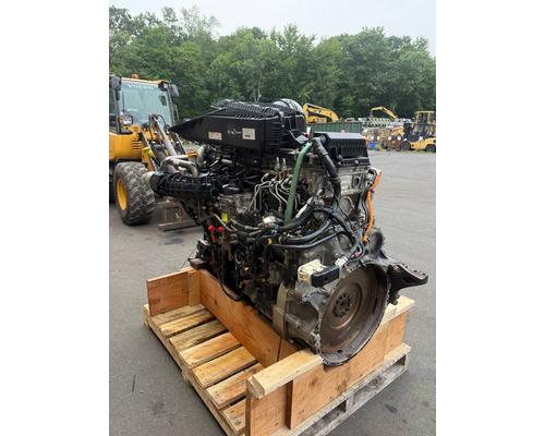 Detroit DD13 Engine Assembly