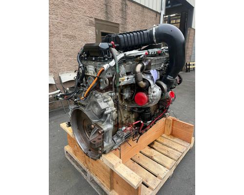 Detroit DD13 Engine Assembly