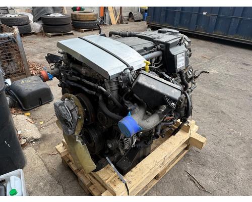 Detroit DD8 Engine Assembly