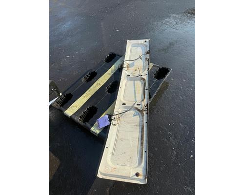 FORD CF7000 Hood