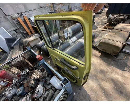 FORD L8000 Door Assembly, Front