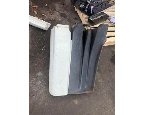 FREIGHTLINER CASCADIA 125 Fender Extension