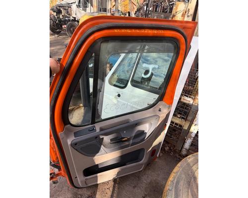 FREIGHTLINER CASCADIA Door Assembly, Front