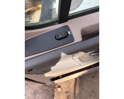 FREIGHTLINER CASCADIA Door Assembly, Front