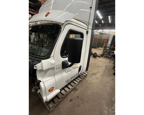 FREIGHTLINER CASCADIA Door Assembly, Front