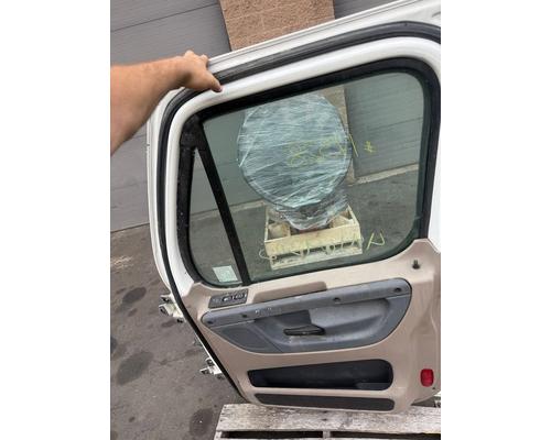 FREIGHTLINER CASCADIA Door Assembly, Front