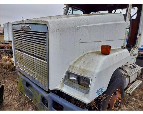 FREIGHTLINER FL112 HOOD in Watseka, IL #2142843