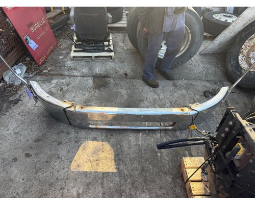 FREIGHTLINER M2 Bumper Assembly, Front