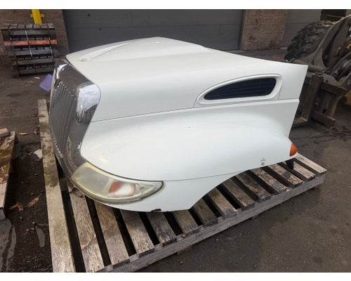 INTERNATIONAL 4000 SERIES Hood
