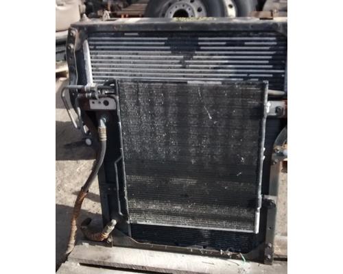 INTERNATIONAL 4100 Charge Air Cooler (ATAAC)