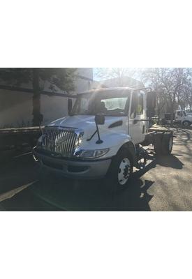 INTERNATIONAL 4300 Complete Vehicle