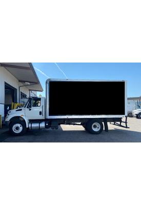 INTERNATIONAL 4300 Complete Vehicle