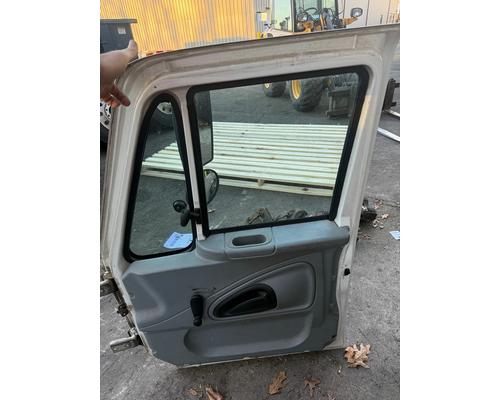 INTERNATIONAL 4300 Door Assembly, Front