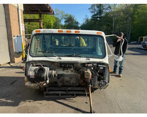 INTERNATIONAL 4700 Cab
