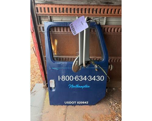 INTERNATIONAL 4900 Door Assembly, Front