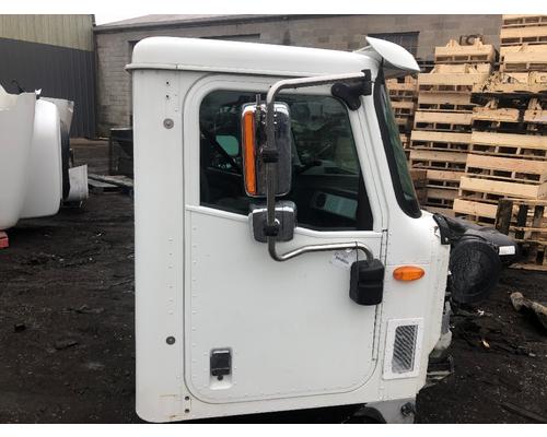 INTERNATIONAL 5900 Door Assembly, Front