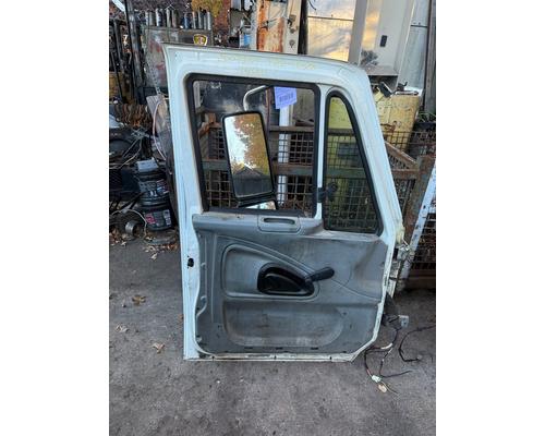 INTERNATIONAL 7400 Door Assembly, Front