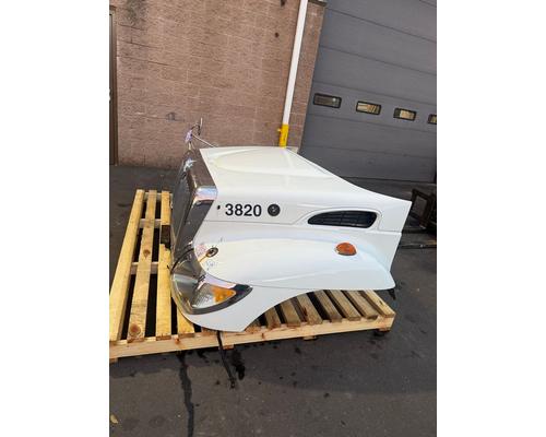 INTERNATIONAL 7400 Hood
