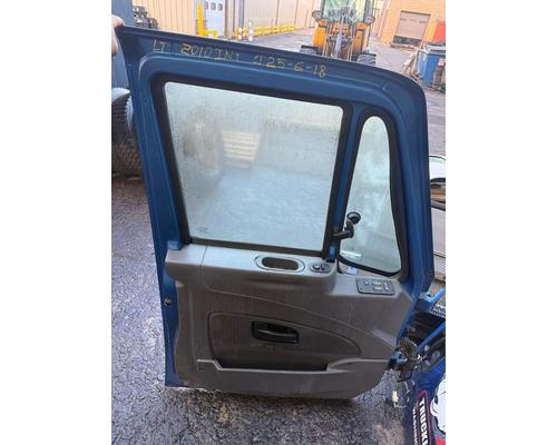 INTERNATIONAL 7600 Door Assembly, Front