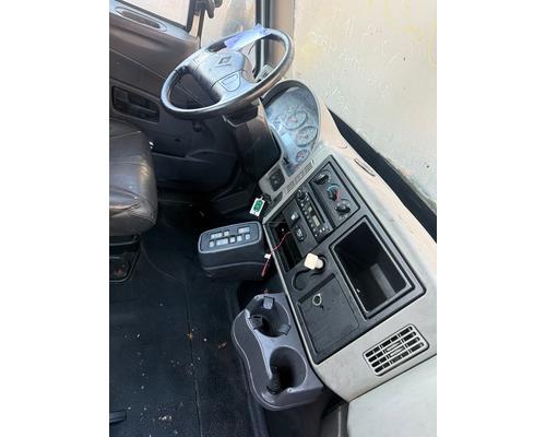 INTERNATIONAL DURASTAR 4300 Cab