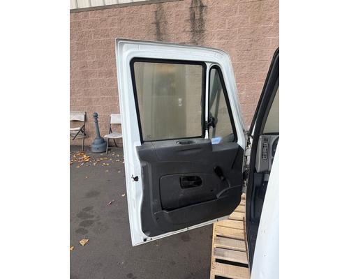 INTERNATIONAL DURASTAR 4300 Door Assembly, Front