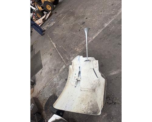 INTERNATIONAL DURASTAR 4300 Fender Extension