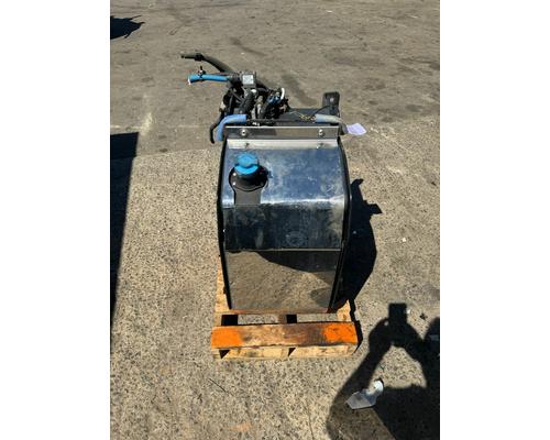 INTERNATIONAL LT625 DEF Tank