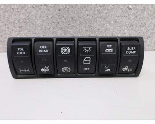 INTERNATIONAL LT ELECTRONIC PARTS MISC OEM# 4057689C2 in