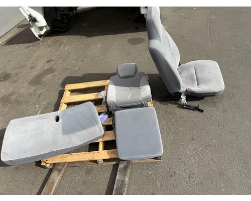 ISUZU NRR Seat, Front