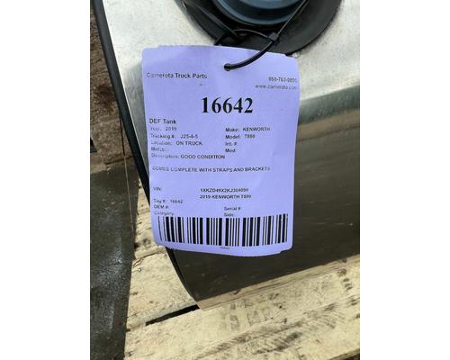 KENWORTH T880 DEF Tank