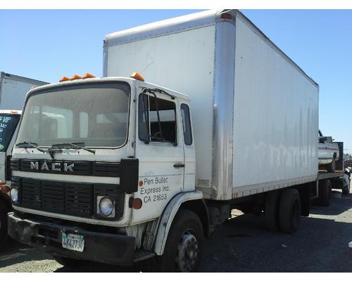 MACK MS250P Complete Vehicle