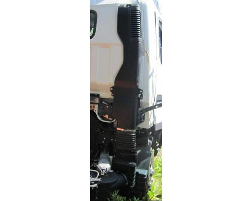 MITSUBISHI FUSO FE85D Air Cleaner
