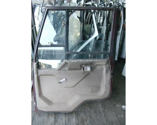 MITSUBISHI FUSO FK415 Door Assembly, Front