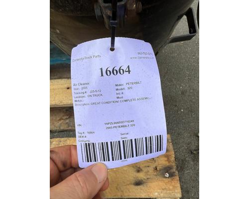 PETERBILT 320 Air Cleaner