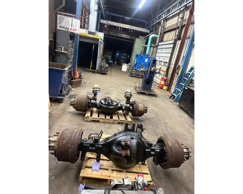 PETERBILT 320 Axle Housing (Front)