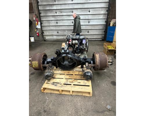 PETERBILT 320 Axle Housing (Front)