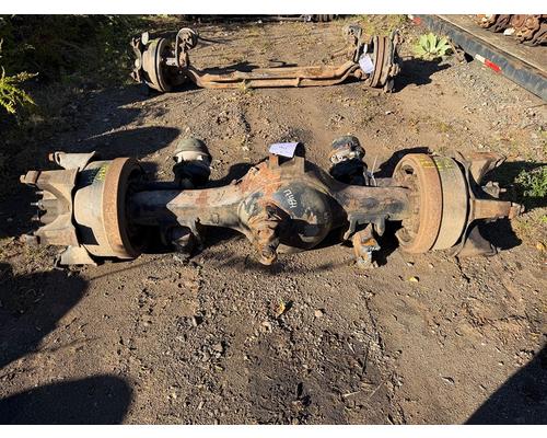 PETERBILT 359 Axle Housing (Front)