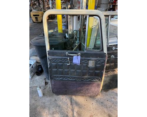 PETERBILT 359 Door Assembly, Front