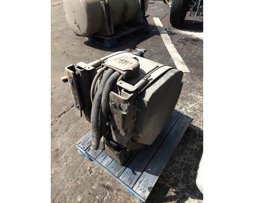 PETERBILT 579 DEF Tank