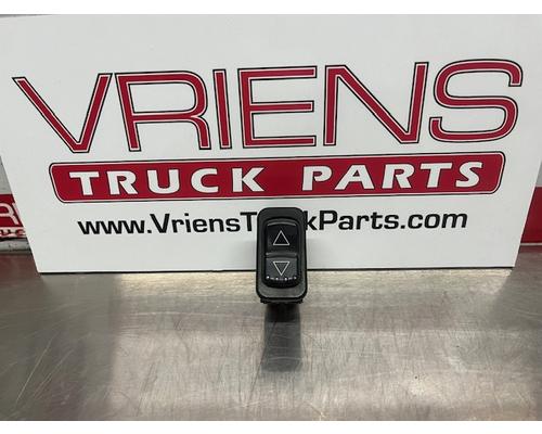 PETERBILT Dash/Console Switch OEM# 16-09121-4D3DSS2F61 in
