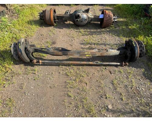 VOLVO VNL Axle Beam (Front)