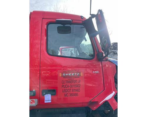 VOLVO VNL Door Assembly, Front