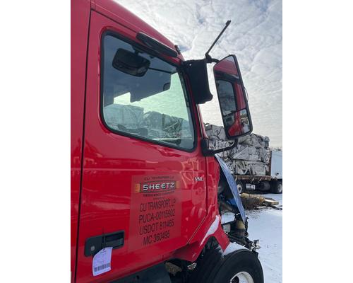 VOLVO VNL Door Assembly, Front