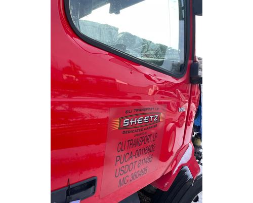 VOLVO VNL Door Assembly, Front