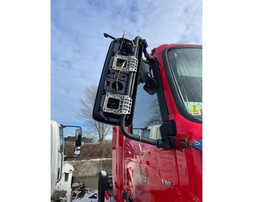 VOLVO VNL Door Assembly, Front