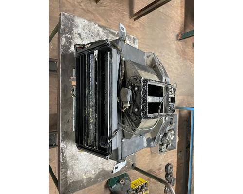 VOLVO VNL Heater Core