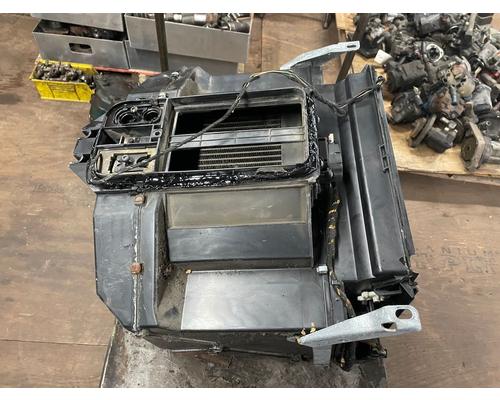 VOLVO VNL Heater Core