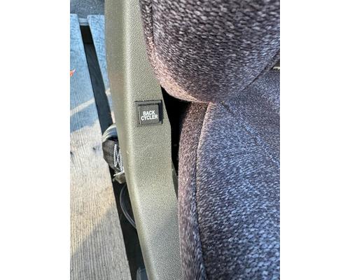 VOLVO VNL Seat, Front