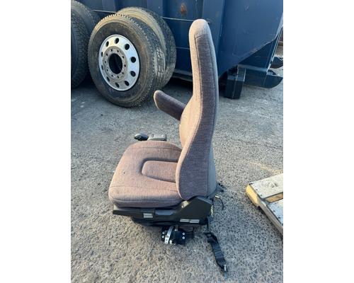 VOLVO VNL Seat, Front