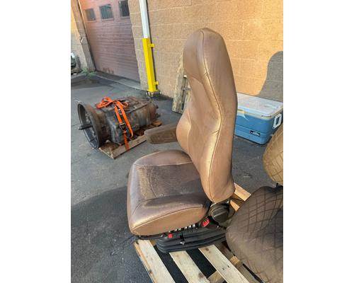 VOLVO VNL Seat, Front